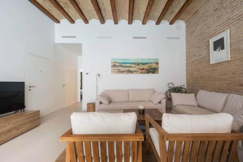 ⭐️NEW⭐️ PATIO A HOUSE . Walk to Beach, port & Met