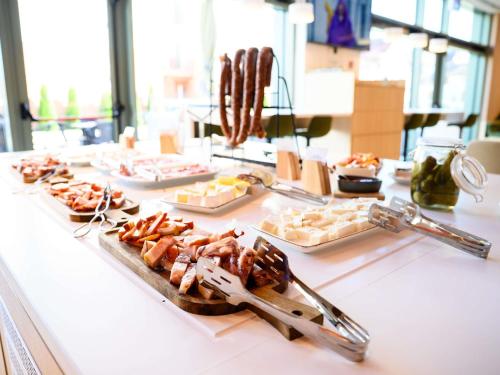 Mercure Alba Iulia — Breakfast