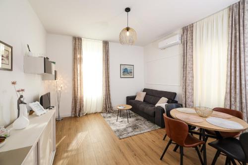 Bay View Apartment