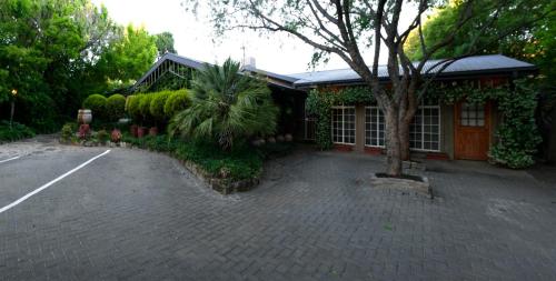 Κήπος έξω από το Dias Guest House