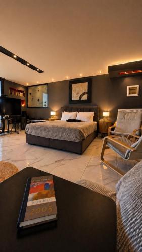 The Love suite 1 Athens Riviera
