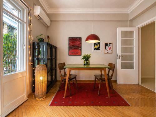 Kypseli Mon Amour 2BR flat Agios Georgios Square