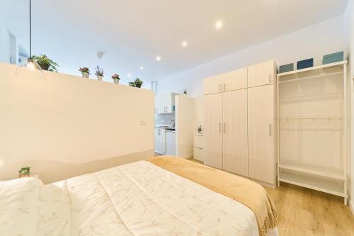 Kosta Homes - Carihuela Nest