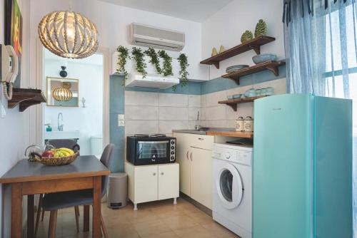 AZURE SUITE Top Sea Views min Walk to Old Town Rhodes