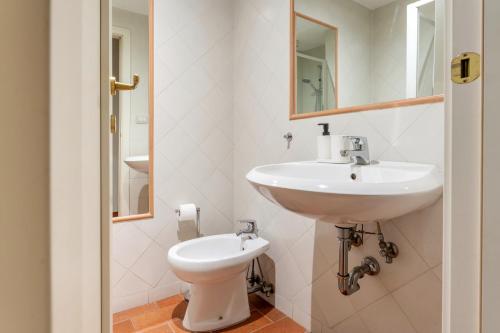 Dimora del Gonfalone, Historical Residence in Rome