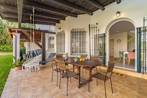 Chic Dream Home, Rooftop BBQ, 9 Pools, Golf Views photo 32