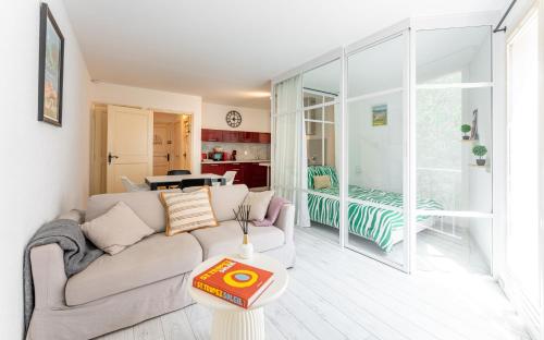 Chic appartement, coeur de Saint Tropez, Place des Lices