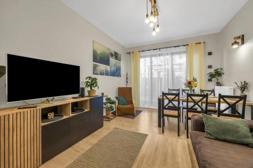 Żoliborz Prestige Apt - 70m2, Parking, Terrace - by Rentujemy