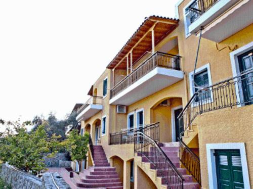 Το κτήριο όπου στεγάζεται  το ξενοδοχείο διαμερισμάτων