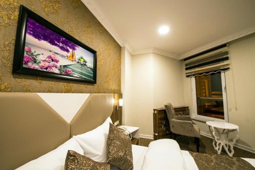 Televisyen dan/atau pusat hiburan di Kars-i Si̇ri̇n Otel