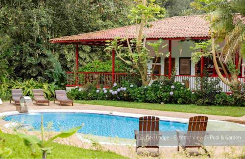 Hacienda Venecia Coffee Farm Hotel — Pool view