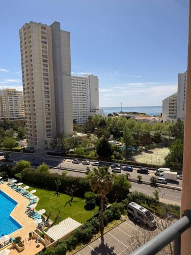 Apartamento encantador com piscina aquecida