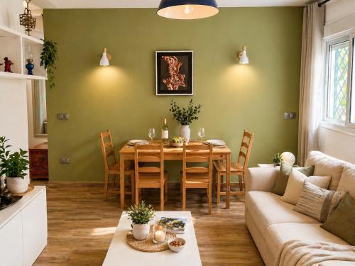 Foto Magnolia Central Apartments Marbella - con patio privado 1