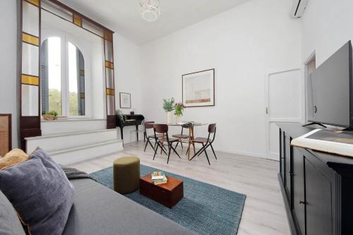 Cavour 2 bedrooms apartment