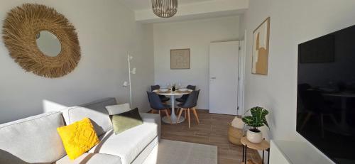 São Pedro Square Two-Bedroom Apartment