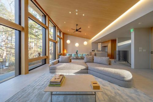 House of Hakuba by H of H