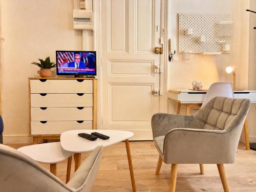 " Le Pti' St Henri " Wifi - Linge Fourni - TV