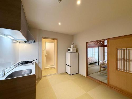 b hotel Namiki Hills - Heart of City 2BR Japanese Style Apt Next to Hondori