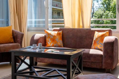 Bright 2-Bedroom Apartment Close to La Croisette & City Centre