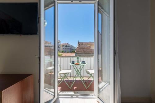 Atypical - 3Br Apartment with Mezzanine City Centre