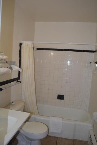 Et badeværelse på Ventura Motel