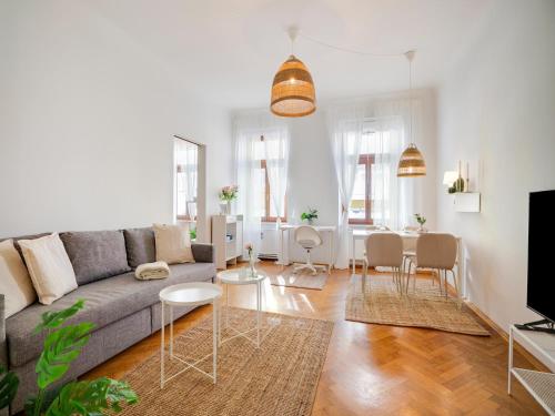 Arcadio Home - Urban Luxury Suite