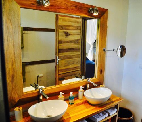 Salle de bains dans l'établissement Villa Wodyétia