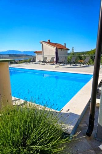 Holiday Home Sparks - Sea View by Villas Guide