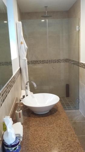 Ванная комната в Villa Bella Bed & Breakfast Inn