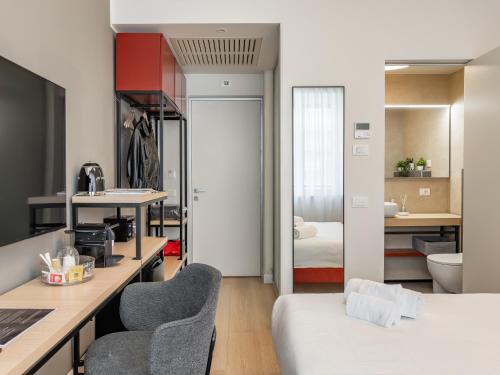 BE-Co Business Double Suite