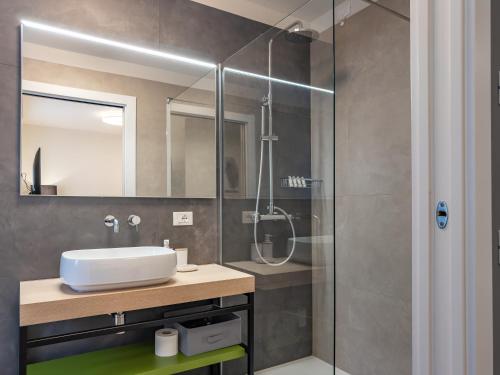 BE-Co Business Triple Suite