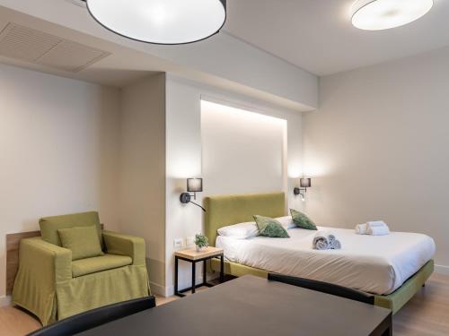BE-Co Business Triple Suite