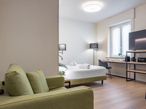 BE-Co Business Triple Suite