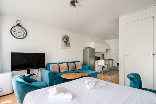 Chic Parisian Studio steps from Champs Elysees