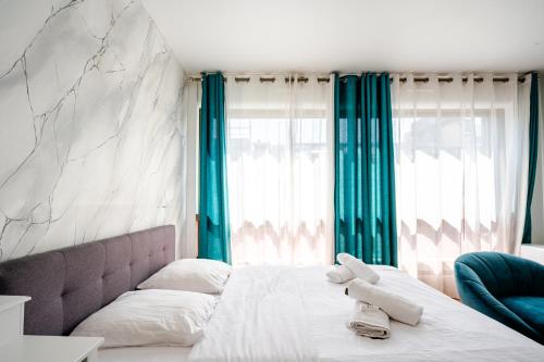 Chic Parisian Studio steps from Champs Elysees