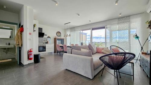 Sea House 2