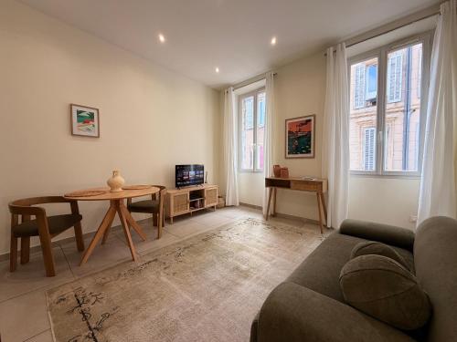 SOLEYA - Lodi 1 Boutique Apartment Marseille Centre - Stylish Mediterranean Stay