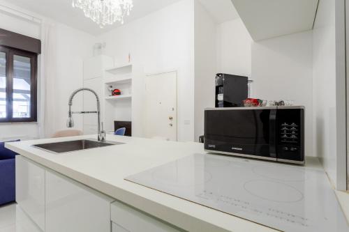 Duomo e tribunale luxury suite 2 bedroom 2 bathroom