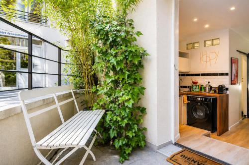 Charming Studio with Terrace near Eiffel Tower