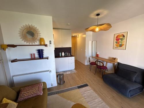 Studio moderne, proche plage, climatisation