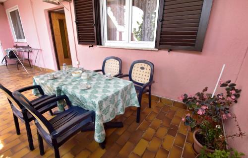 Practical family stay with outdoor area