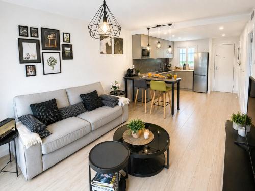 Esperanza Grand Apartments - Marbella Centro - con Amplia Terraza y Parking