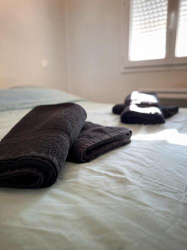 Petite dépendance au calme - jardin partagé et logement privé