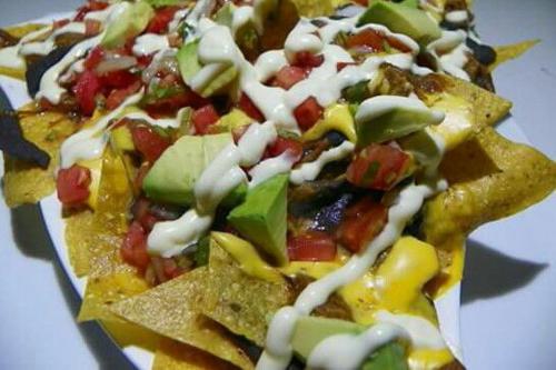 ホテルの敷地内または近くでの食事または食べ物