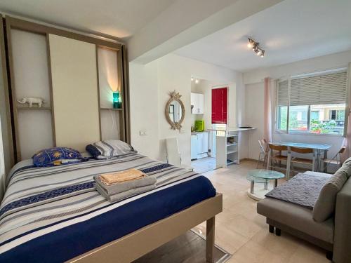 Grand studio de 30 m2 Promenade des Anglais - vue sur ville