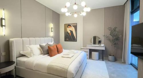 Accessible to Downtown Fully Furnished Studio