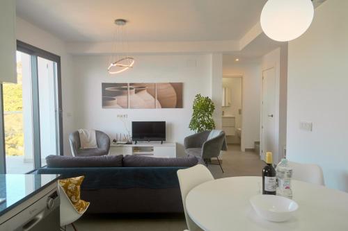 Penthouse Balcon del Mar Deluxe 4 - 3 Terraces, Heated Pool & Sea Views in Nerja