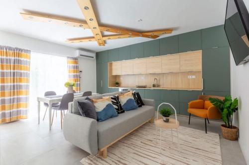 Bohemian Loft Escape near City Park - 4BR w Bathtub