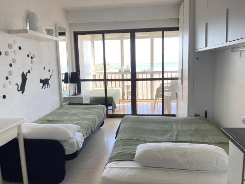 Great Hostels Apartments Carihuela