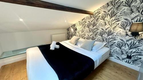 63 Claire 2 2 Bedrooms Vaise Train Station
